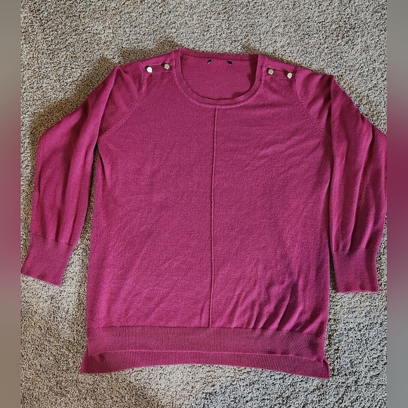 4/$20 Sweater. Size large. 4/$25 - Picture 1 of 5